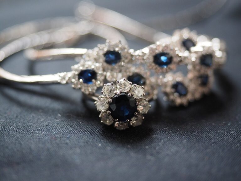 The Magic of Earrings: A Guide to Choosing the Perfect Pair!